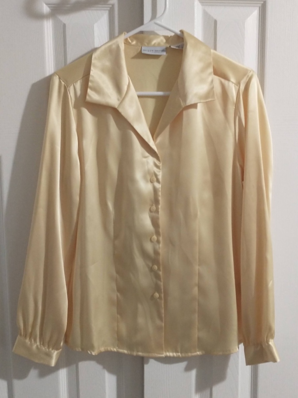 Jaclyn Smith Top Size Small